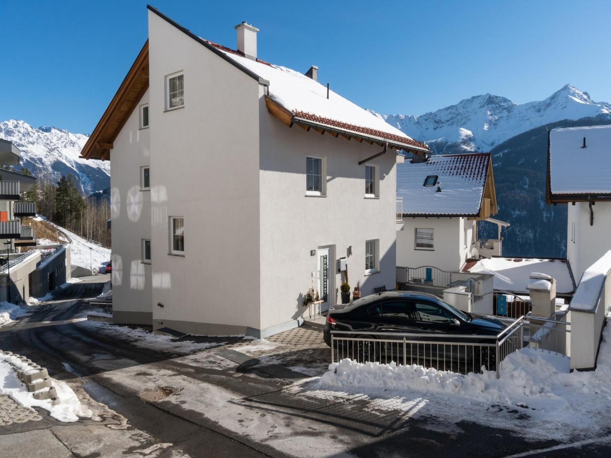 Modern Apartment In Fiss At Ski Bus Stop Exterior photo